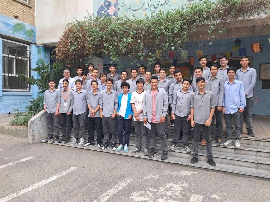 دبیرستان نمونه دولتی امام خمینی ره - تصویر 3