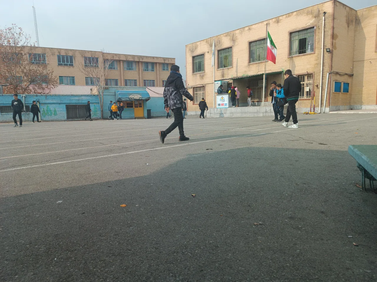 دبیرستان پسرانه آزادی