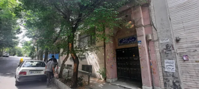 دبیرستان پسرانه گسترش