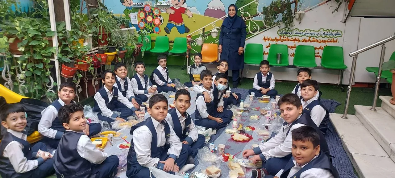 دبستان و پیش دبستانی دخترانه دنیای حنانه - تصویر 5