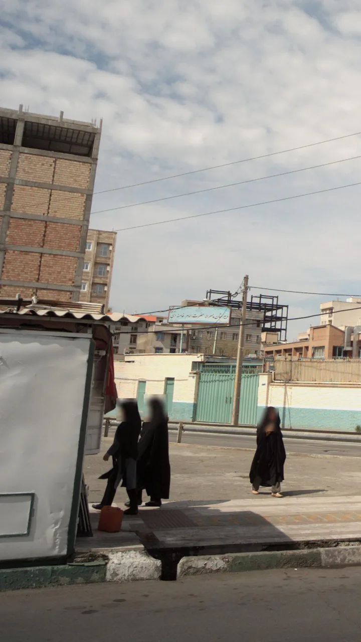 دبیرستان پسرانه حضرت امام خامنه ای - تصویر 2
