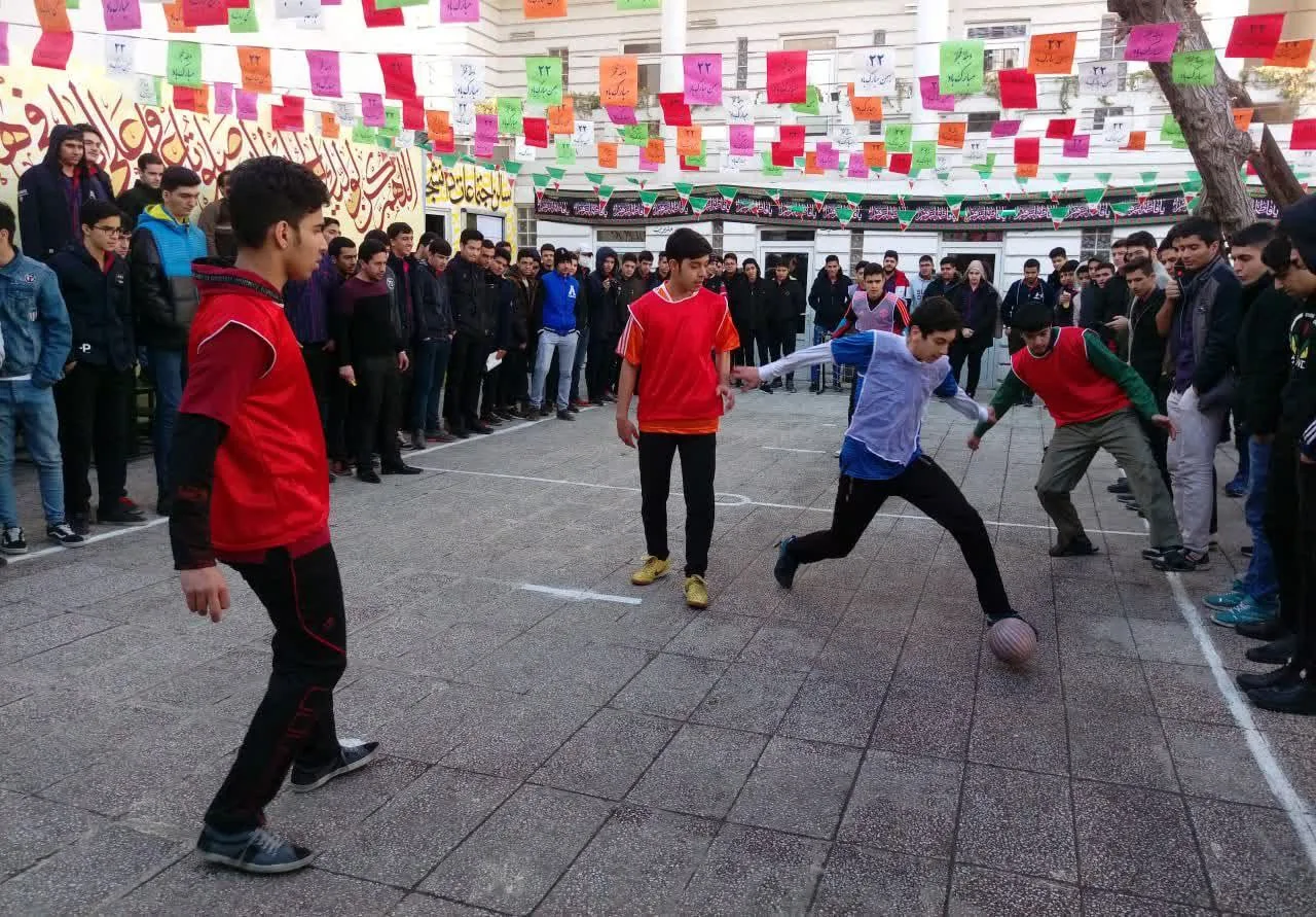 دبیرستان پسرانه دانشجو - تصویر 5