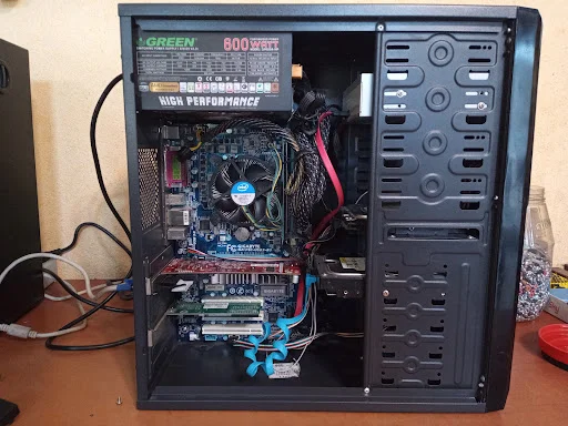 شرکت فنی مهندسی ریزکاران تبریز - تعمیر کامپیوتر در تبریز