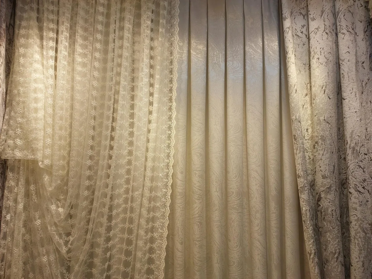 پرده سرای آزادی - تصویر 3