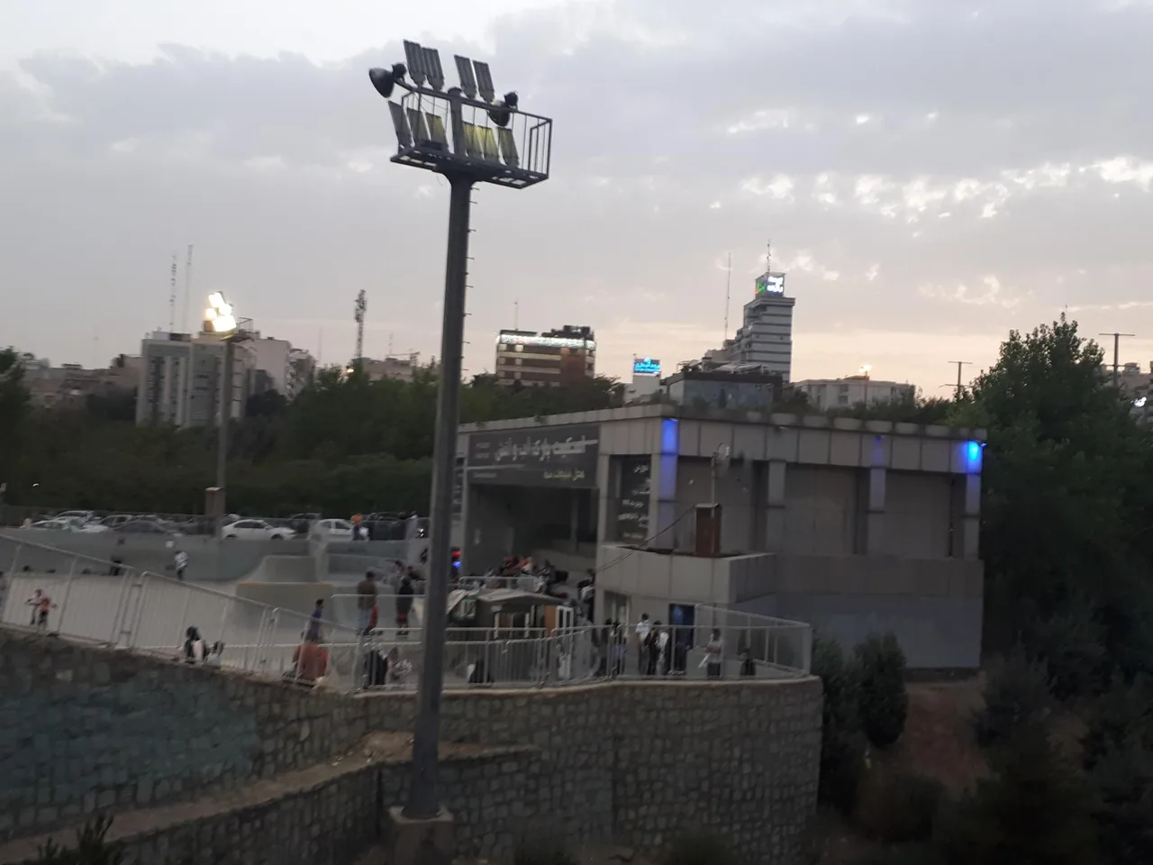 پیست اسکیت آب و آتش - مجموعه و سالن ورزشی در تهران - تصویر 2