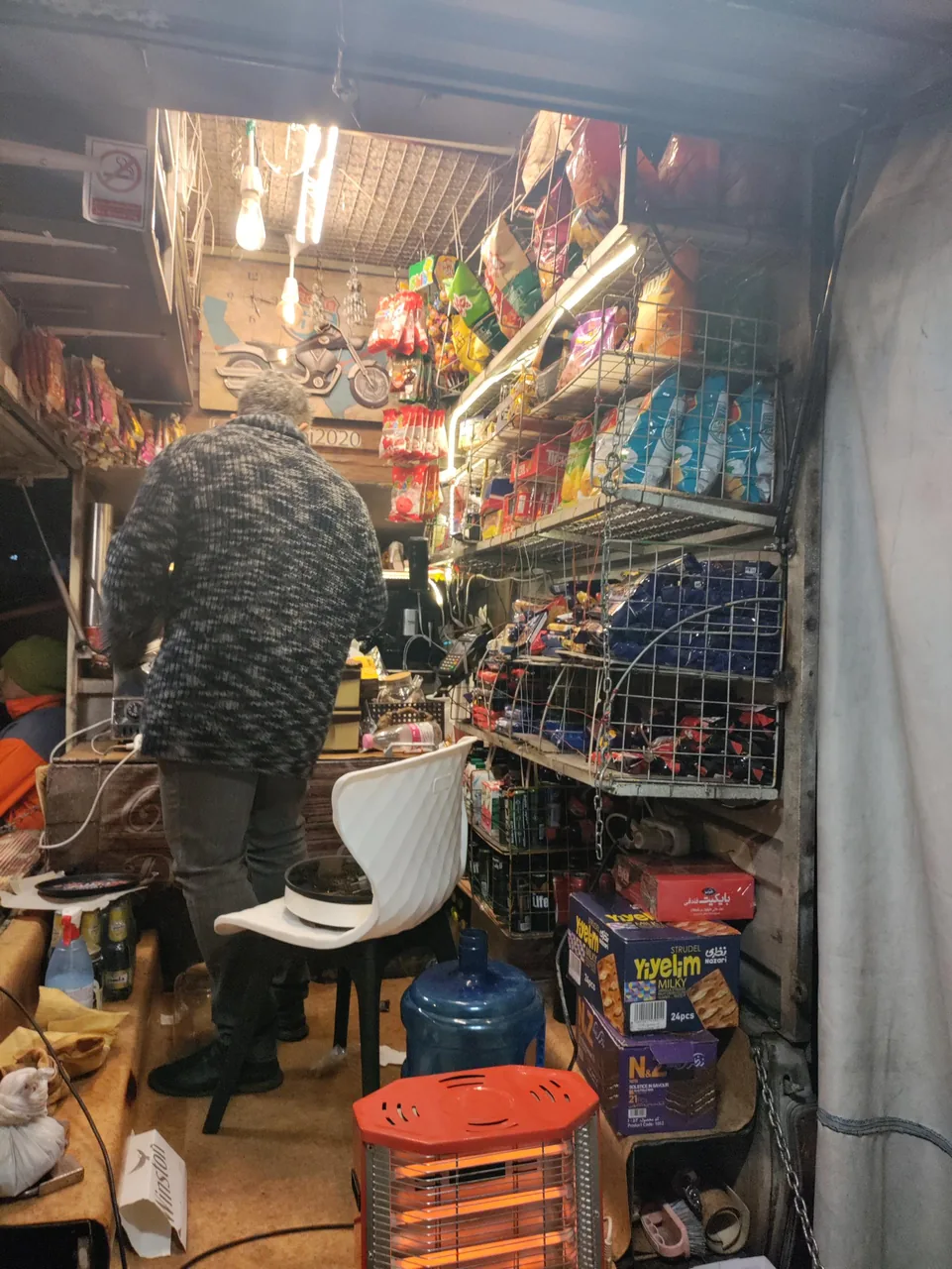 کافه دایی اِبی - تصویر 2