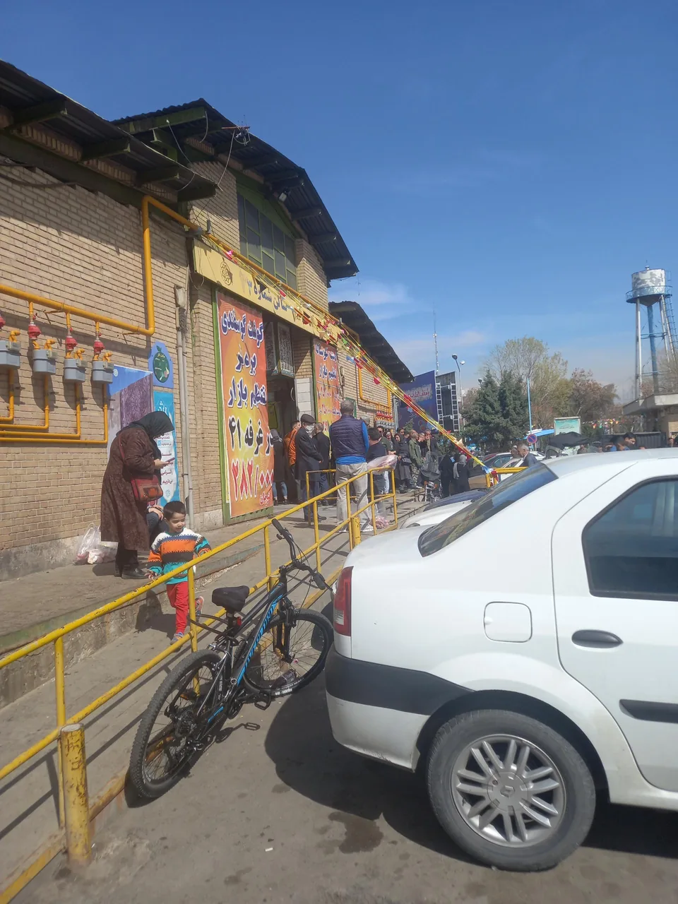 میدان میوه و تره بار بهمن - تصویر 3