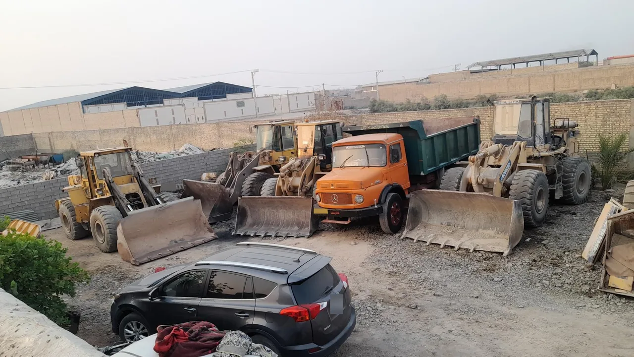نمایشگاه کامیون ولو عبدالرضا زایروالی - نمایشگاه و خرید فروش خودرو در اهواز - تصویر 5