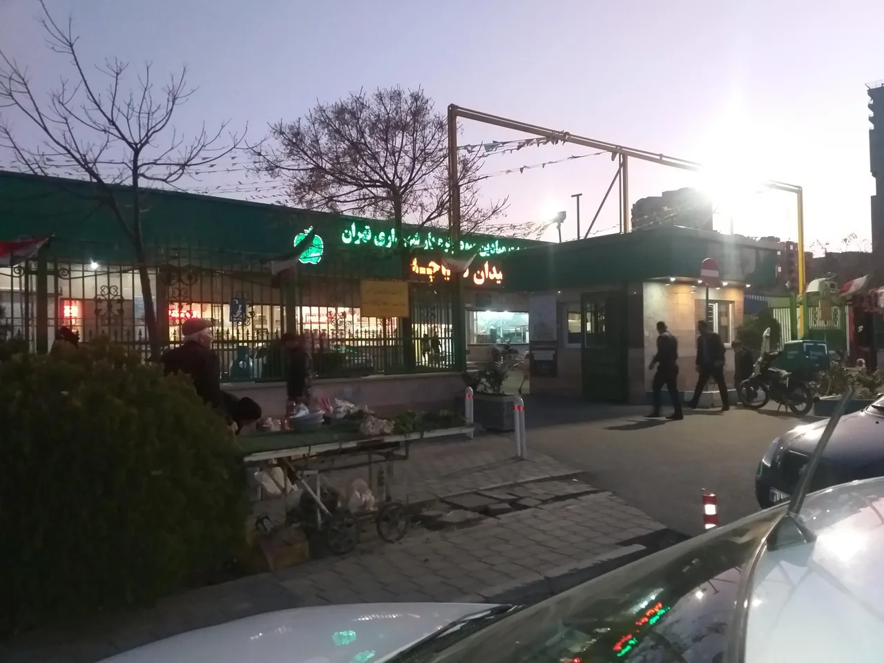بازارچه شهرداری دریاچه چیتگر - تصویر 3