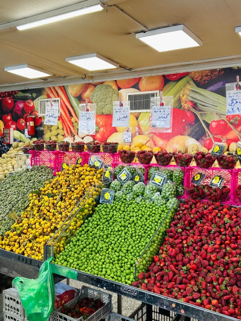میدان میوه و تره بار لواسانی - تصویر 3
