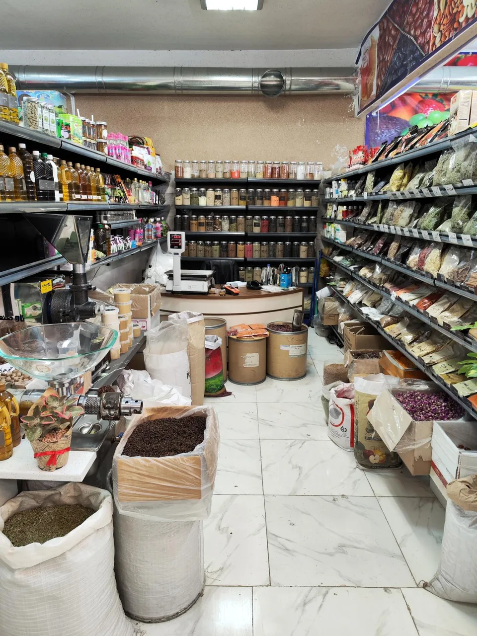 بازار روز نیاوران - تصویر 4