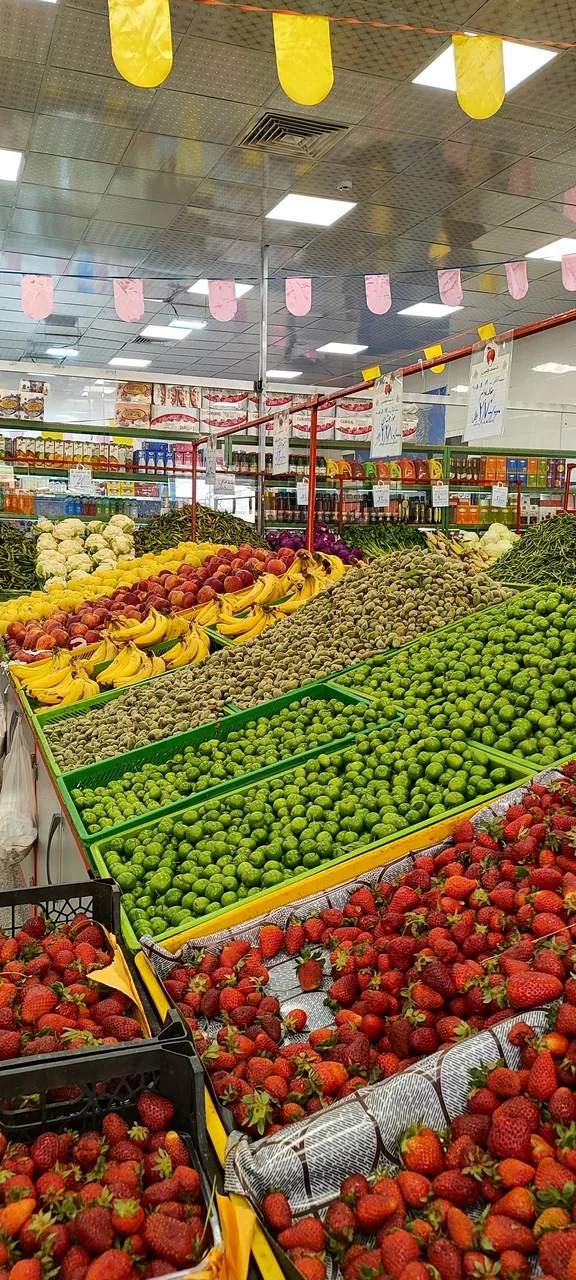 بازار میوه و تره‌ بار آذر شهر - تصویر 3
