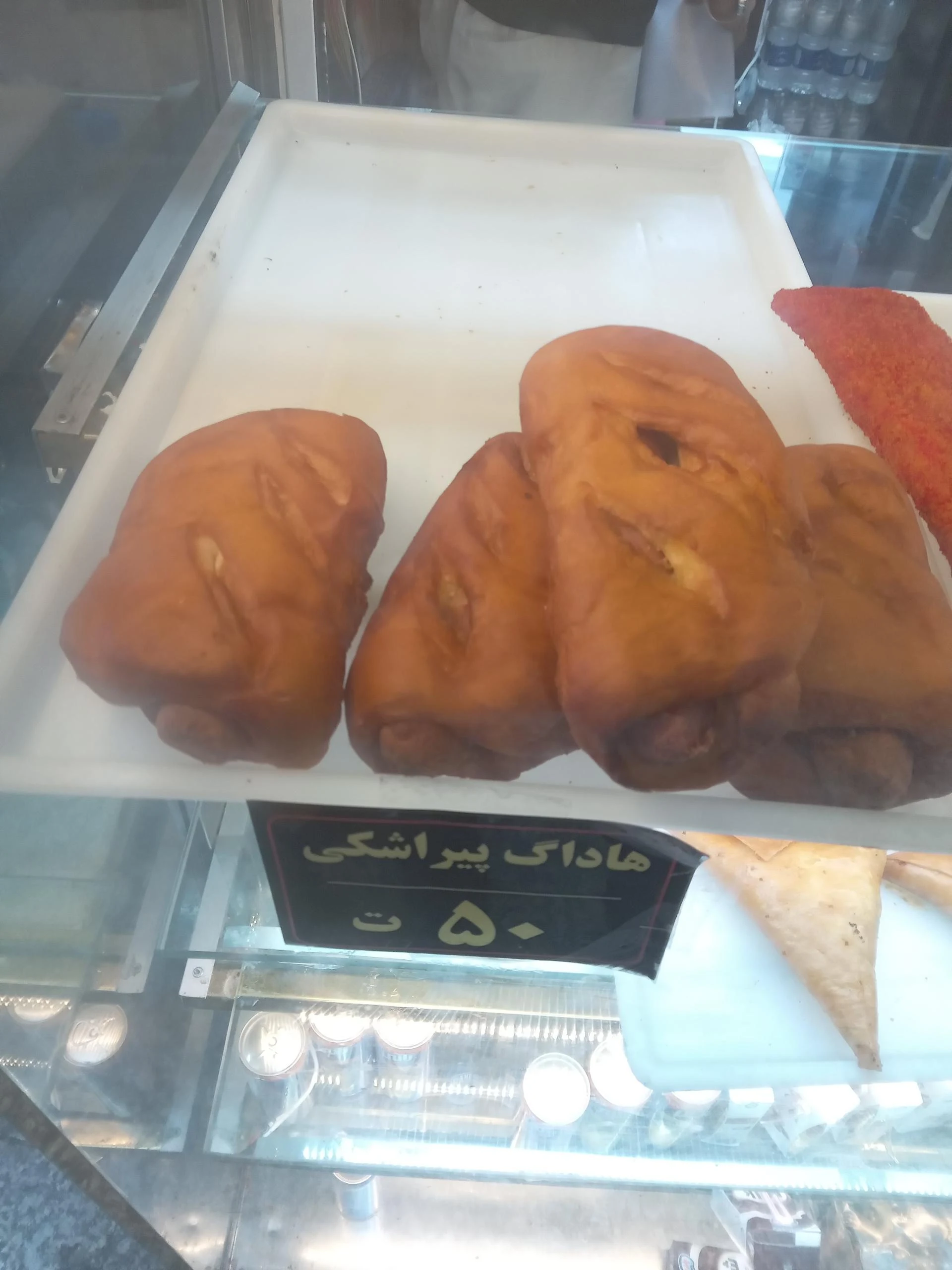 نان و شیرینی پروانه