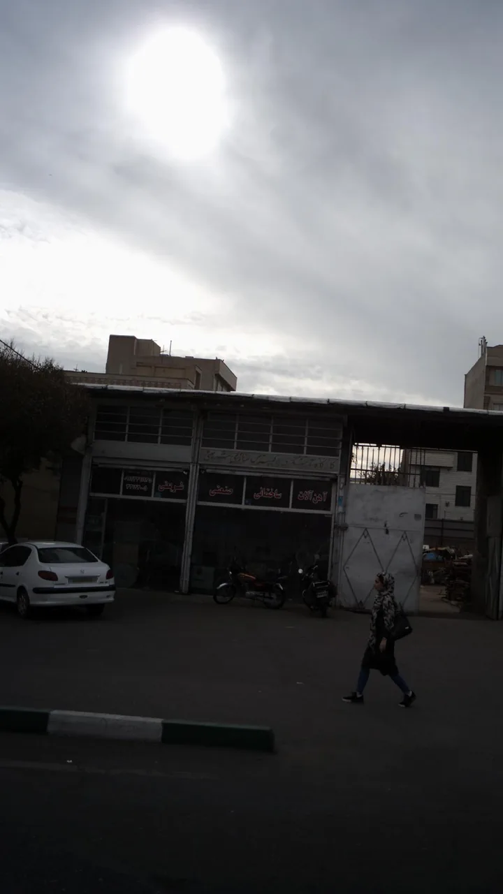 کارگاه آهنگری و کمپرس سازی شریعتی