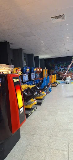 شهربازی سرپوشیده جزیره شادی باغشمال