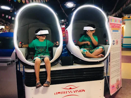 شهربازی قلعه شادی