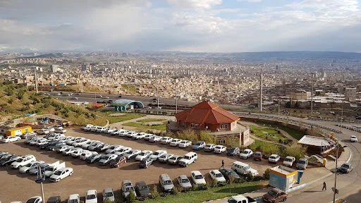 شهربازی قلعه شادی