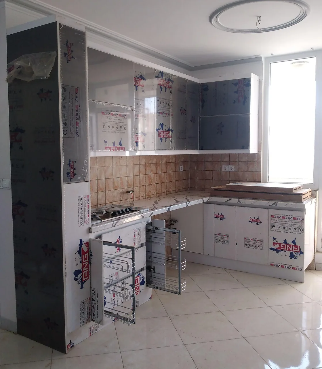 کابینت انزو