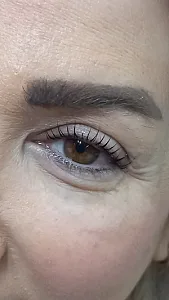 خدمات اکستنشن مژه پریچهر