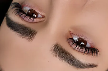 آموزش و خدمات کاشت مژه و لیفت ابرو و مژه