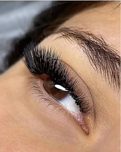 آموزش و خدمات فوق تخصصی مژه لیدا دلیلی