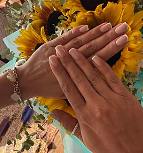 سالن تخصصی خدمات ناخن سمیرا