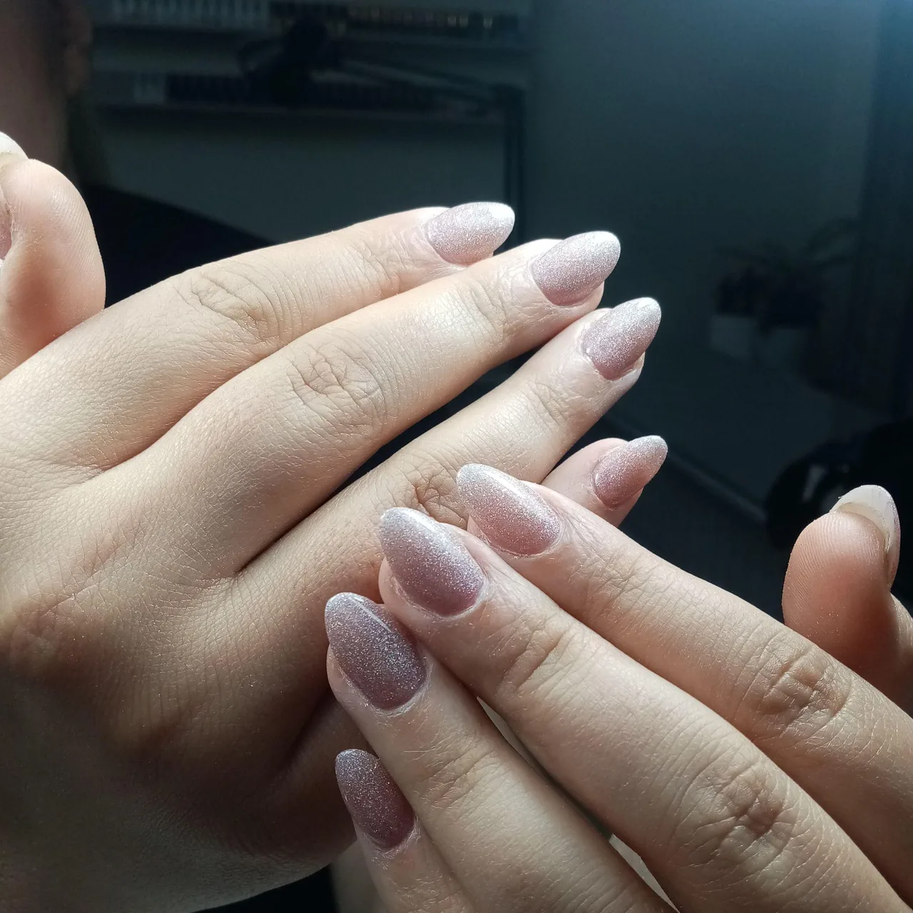 خدمات تخصصی ناخن (کاشت ، ترمیم ، ژلیش ، لمینیت ، پلی ژل ناخن) - تصویر 2
