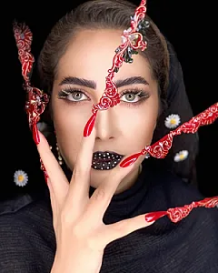 خدمات فوق تخصصی ناخن و مژه دانژه