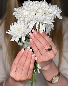 خدمات تخصصی ناخن و مژه و ابرو محدثه طلایی