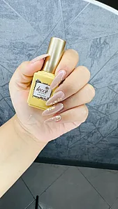 خدمات تخصصی کاشت ناخن دلا