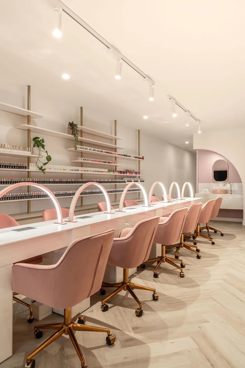 خدمات فوق تخصصی کاشت ناخن فاطیما - تصویر 4