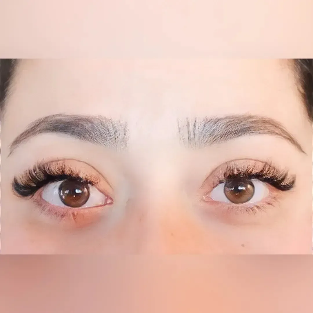 خدمات تخصصی اکستنشن مژه و لیفت - تصویر 2