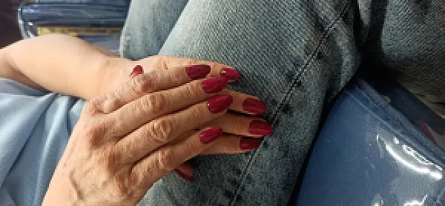 خدمات تخصصی ناخن گلنوش