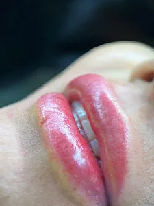آکادمی تخصصی آرایش دائم صورت و ریموو صبا آذری  ( خدمات و آموزش )
