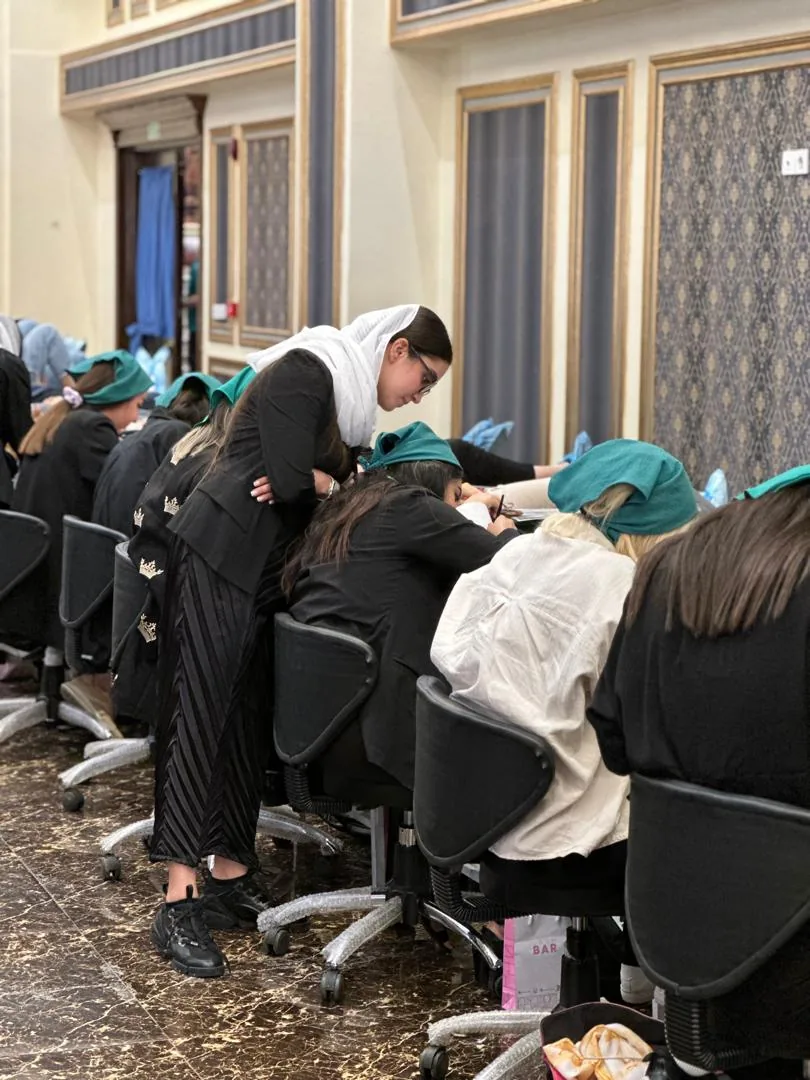 خدمات اکستنشن مژه و لیفت ابرو ماهدیس - کلینیک پوست و زیبایی در تهران - تصویر 3