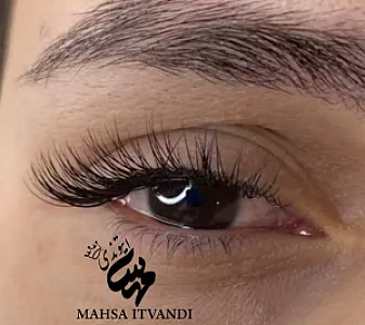 خدمات اکستنشن مژه و لیفت مژه و ابرو