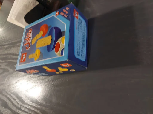 کافه برد گیم جوی بار