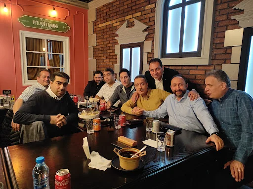 کافه برد گیم جوی بار