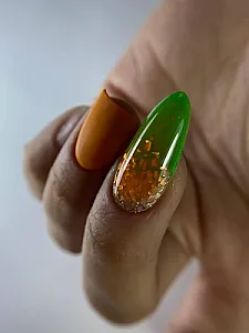 خدمات ناخن آزاده ریاضی
