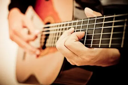 آموزش گیتار داورنیا