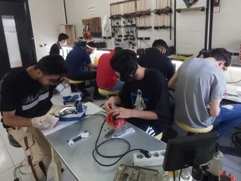 مجتمع آموزشی فنی مهندسی متخصصان فردا - تصویر 3