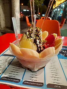 آبمیوه و بستنی عمو علی
