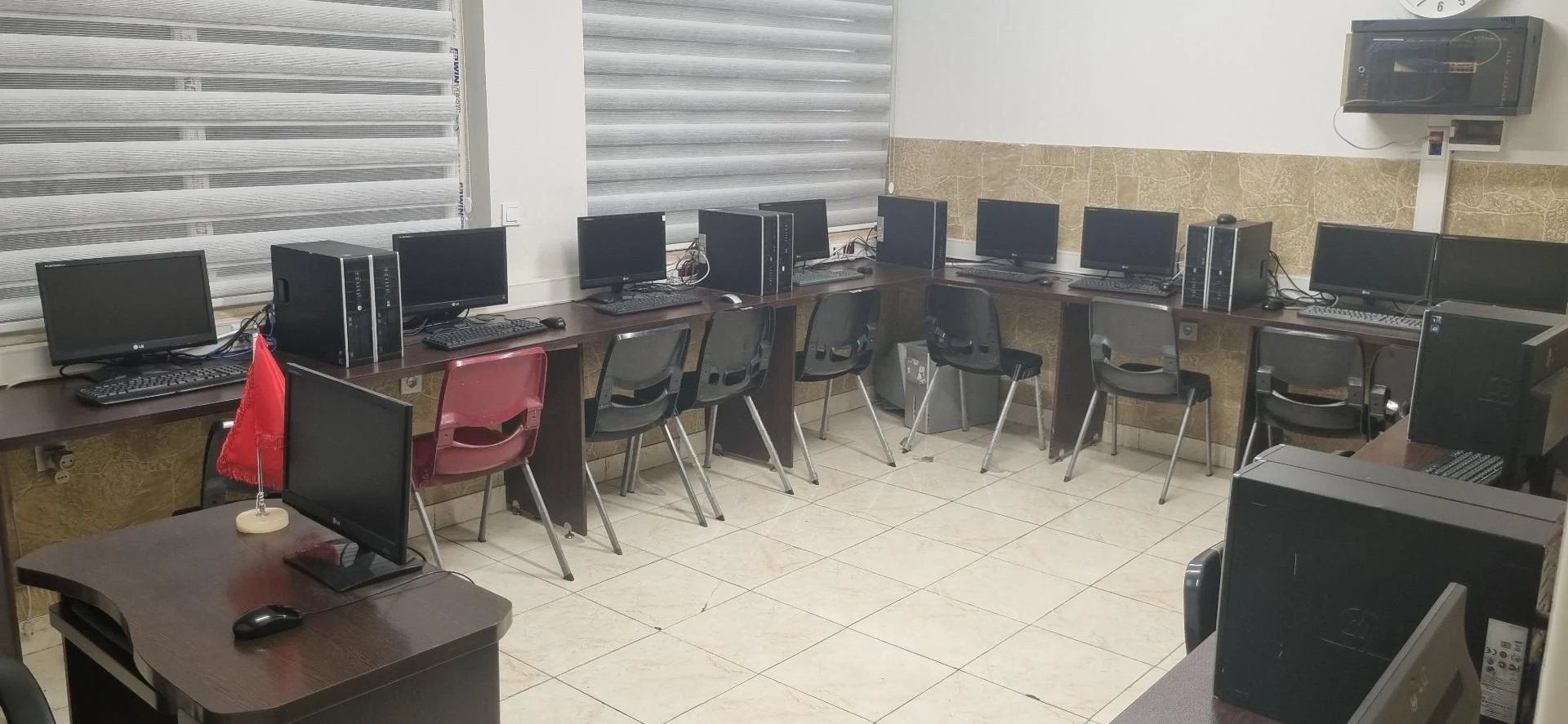 آموزشگاه زبان نیاز
