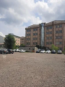 پارکینگ دانشگاه آزاد رشت