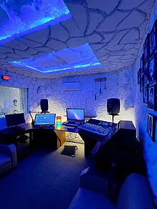 آوای هیچ