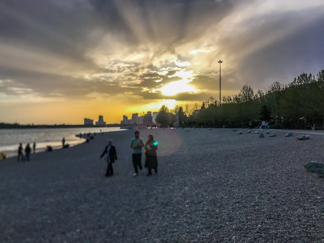 ساحل سنگ ریزه - تصویر 3