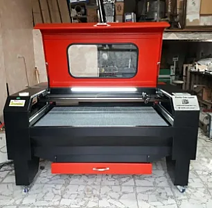 برش لیزری منصوری