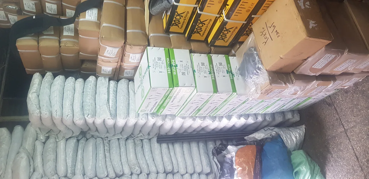 پیچ سازان کرمی - تصویر 2