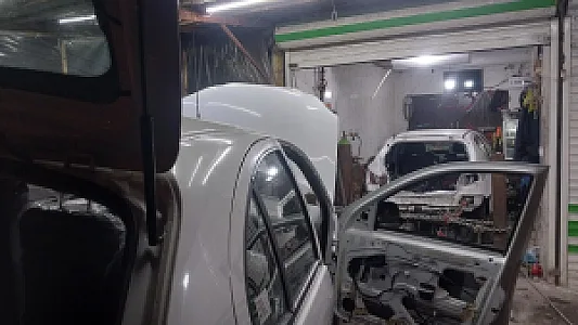 مکانیکی مجهز غلامی