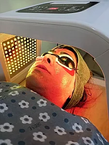 پاکسازی پوست صورت بانوان شرق تهران